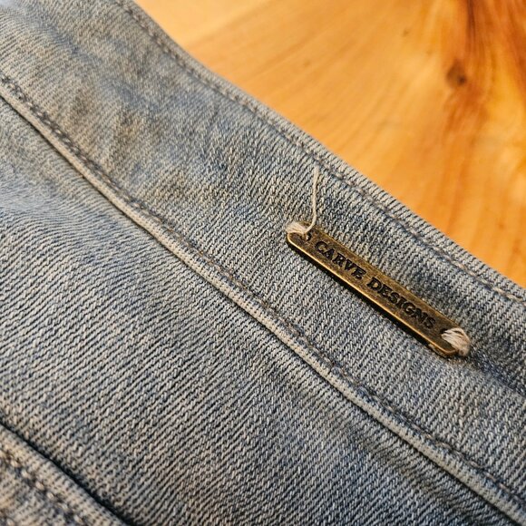 Carve Designs Carson Jean in Beach Blue - organic cotton! Fit like a 4 or 6 - Picture 3 of 10